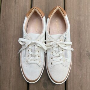 Vionic Women's Mayra‎ Suede and Canvas Lace-up Casual Sneaker Size 8.5 Women's